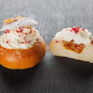 Mia Pagar "Vastlakukkel Murakamoosiga"