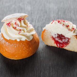 Mia Pagar "Vastlakukkel Vaarikamoosiga"